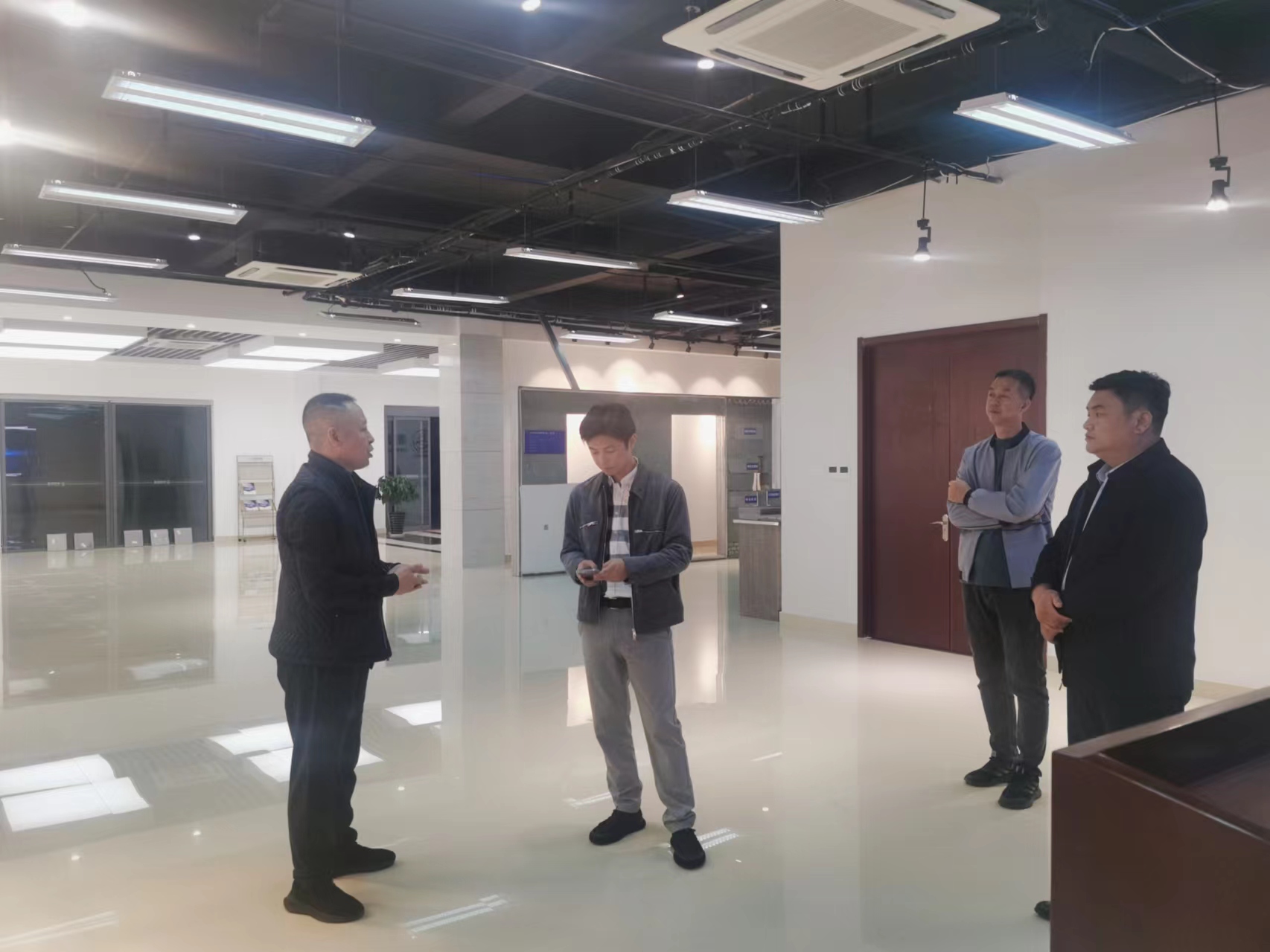 歡迎山東藍海股份有限公司領導蒞臨我司參觀考察